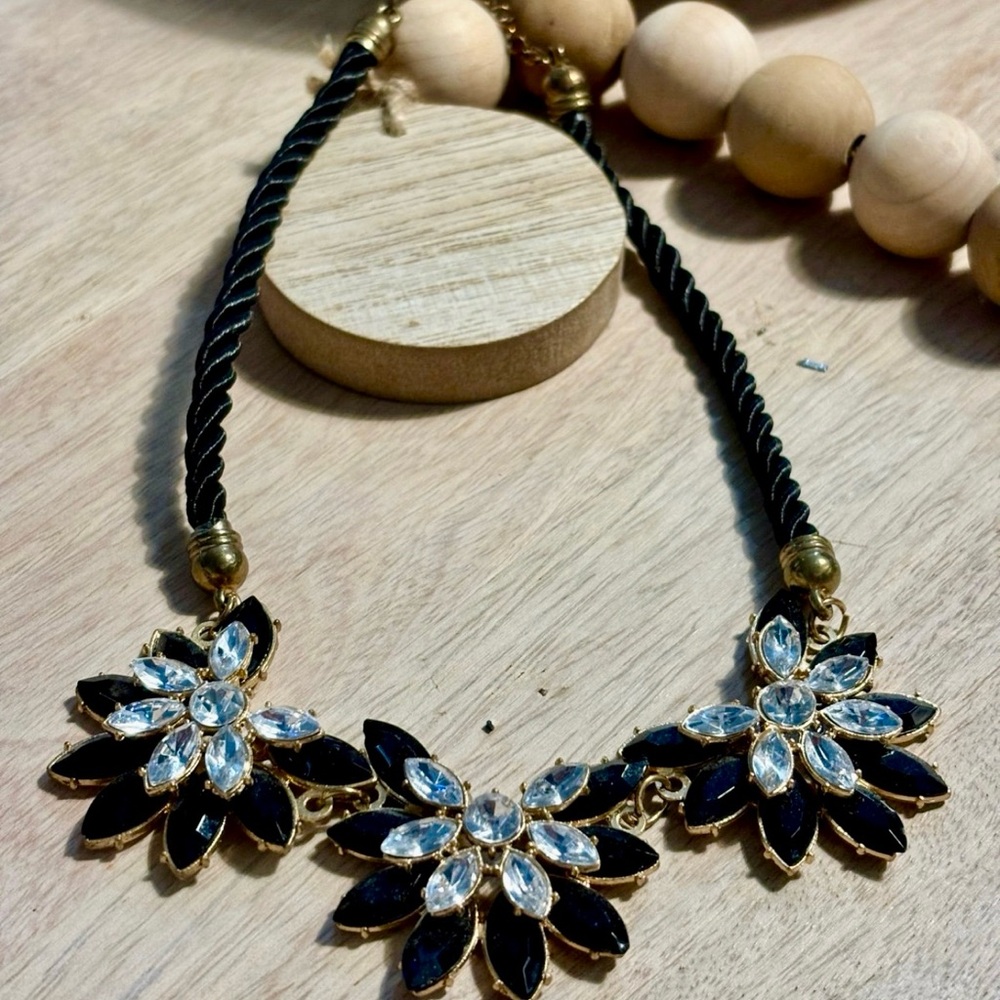 Statement Bib Choker Necklace Black Rhinestone Rope Gold-tone